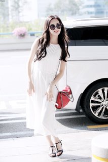 Seohyun feet photo thumbnail