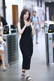 Seohyun feet photo thumbnail