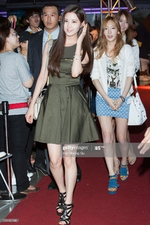 Seohyun feet photo thumbnail