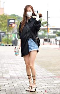 Seohyun feet photo thumbnail