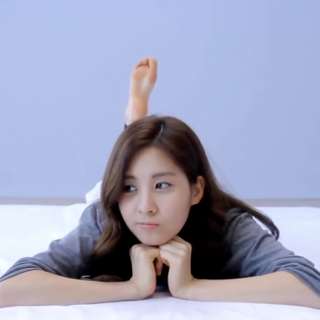 Seohyun feet photo thumbnail