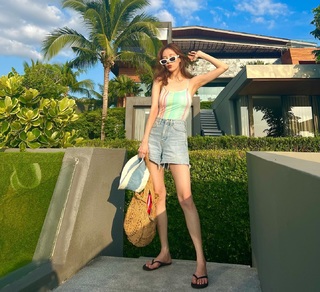 Seohyun feet photo thumbnail