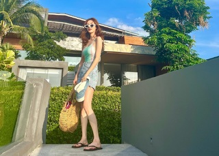 Seohyun feet photo thumbnail