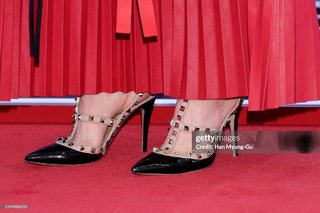 Seohyun feet photo thumbnail