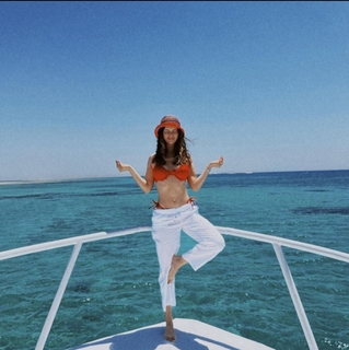 Seray Kaya feet photo 4