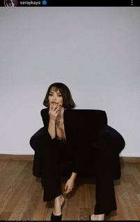 Seray Kaya feet photo 2