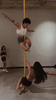Seray Kaya feet photo 14