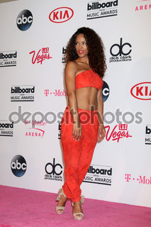 Serayah feet photo 8