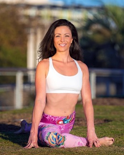Serena Deeb feet photo 4