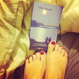 Serena Garitta feet photo thumbnail