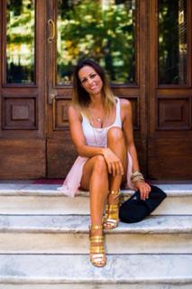 Serena Garitta feet photo thumbnail