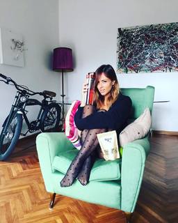 Serena Garitta feet photo thumbnail