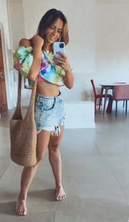 Serena Garitta feet photo thumbnail