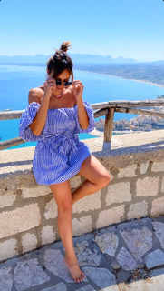 Serena Garitta feet photo thumbnail