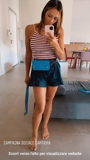 Serena Garitta feet photo thumbnail