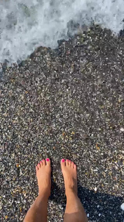 Serena Garitta feet photo thumbnail