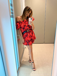 Serena Garitta feet photo thumbnail