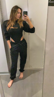 Serena Garitta feet photo thumbnail