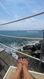 Serena Garitta feet photo thumbnail