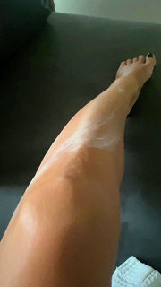 Serena Garitta feet photo thumbnail