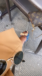 Serena Garitta feet photo thumbnail