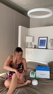 Serena Garitta feet photo thumbnail