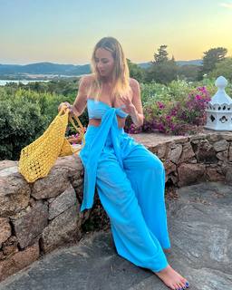 Serena Garitta feet photo thumbnail