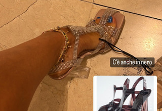 Serena Garitta feet photo thumbnail