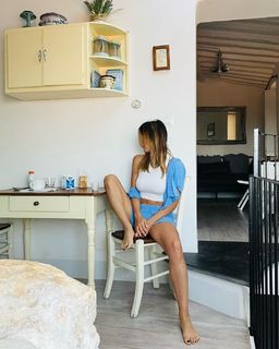 Serena Garitta feet photo thumbnail