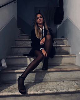 Serena Garitta feet photo thumbnail