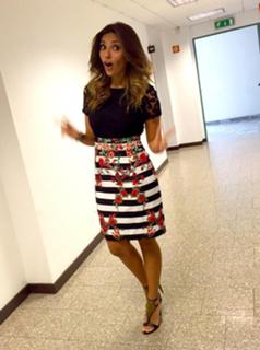 Serena Rossi feet photo thumbnail