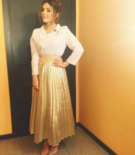 Serena Rossi feet photo thumbnail