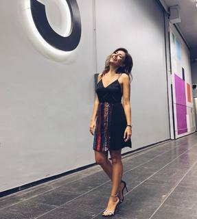 Serena Rossi feet photo thumbnail