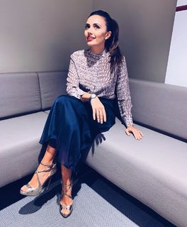 Serena Rossi feet photo thumbnail