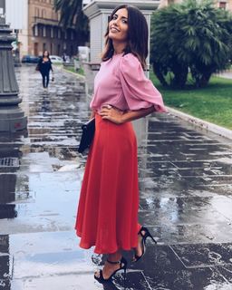 Serena Rossi feet photo thumbnail