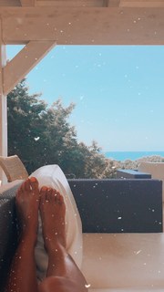 Serena Rossi feet photo thumbnail