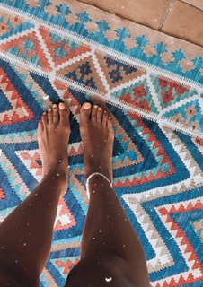 Serena Rossi feet photo thumbnail