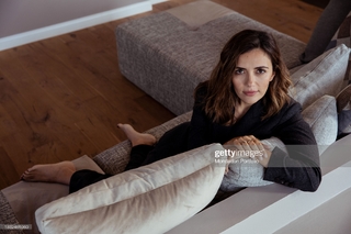 Serena Rossi feet photo thumbnail