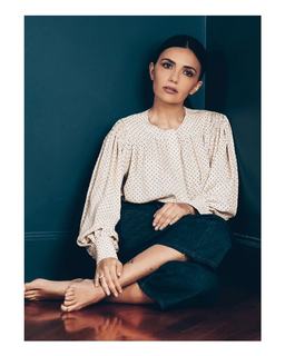 Serena Rossi feet photo thumbnail