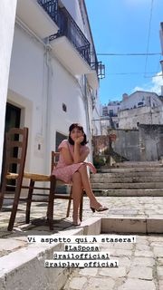 Serena Rossi feet photo thumbnail