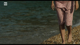 Serena Rossi feet photo thumbnail