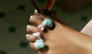 Serena Rossi feet photo thumbnail