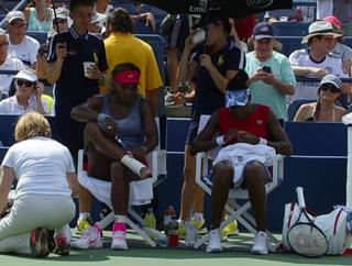 Serena Williams feet photo thumbnail
