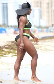 Serena Williams feet photo thumbnail