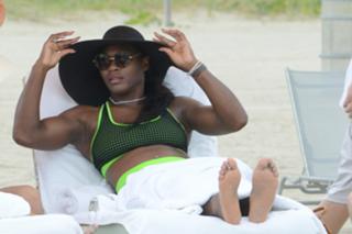 Serena Williams feet photo thumbnail