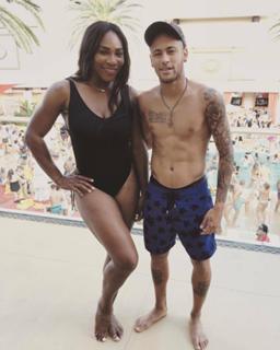 Serena Williams feet photo thumbnail