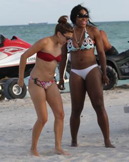 Serena Williams feet photo thumbnail