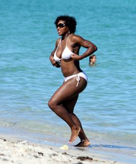 Serena Williams feet photo thumbnail