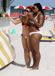 Serena Williams feet photo thumbnail