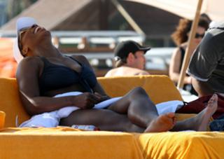 Serena Williams feet photo thumbnail